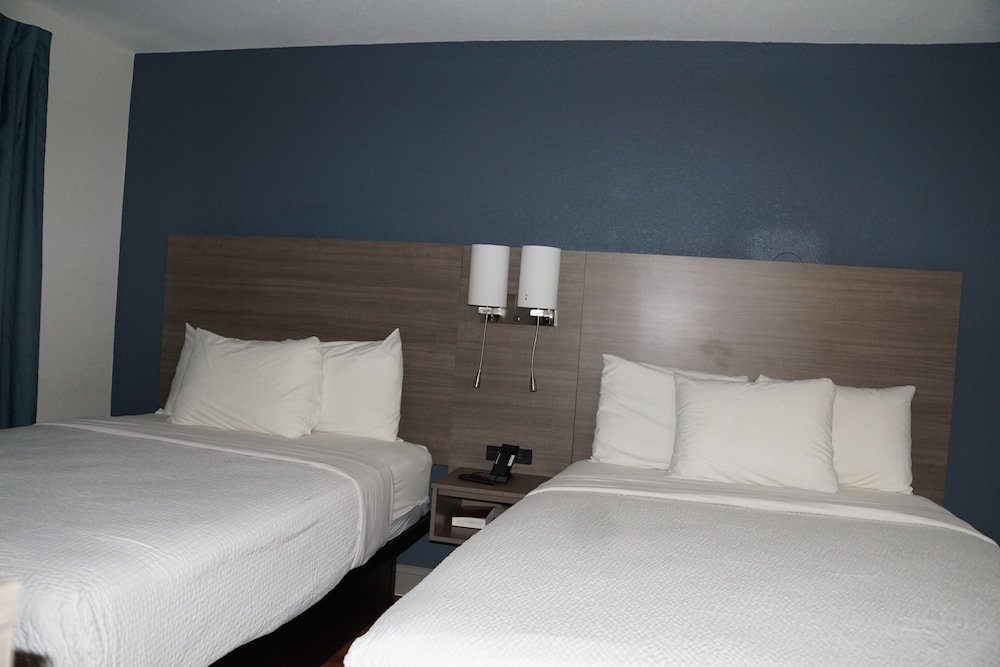 Baymont by Wyndham Kingdom City - photo 4