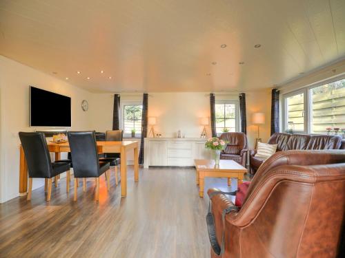 Secluded Holiday Home In Meijel With Sauna — 5-Star Luxury Hotel in Meijel, Netherlands