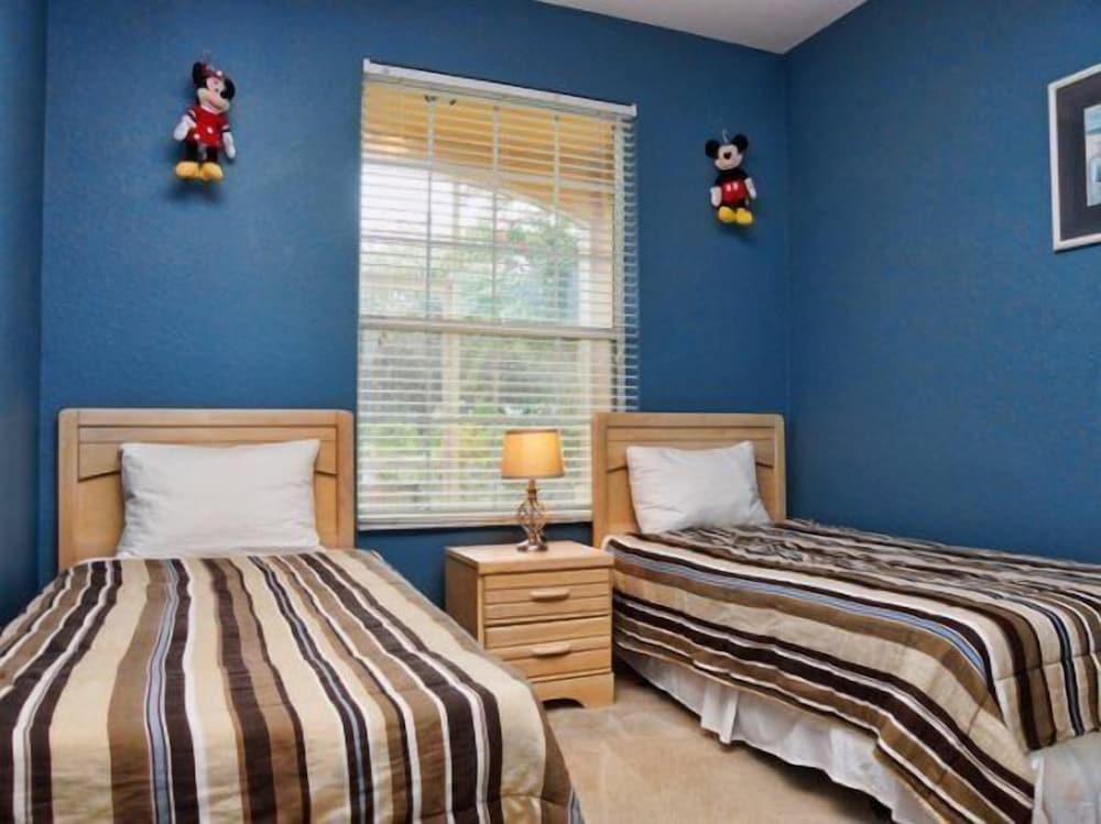 Disney Holiday Palace - photo 3