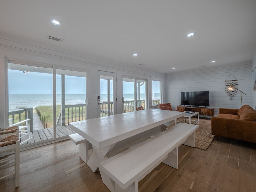 Summer Place in Kure Beach, United States