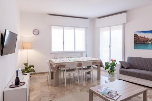 Appartamento Le Barche 2 — 4-Star Luxury Hotel in Mestre, Italy