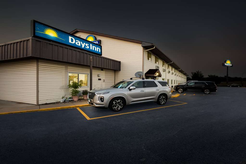 Days Inn by Wyndham Ankeny Des Moines - photo 7