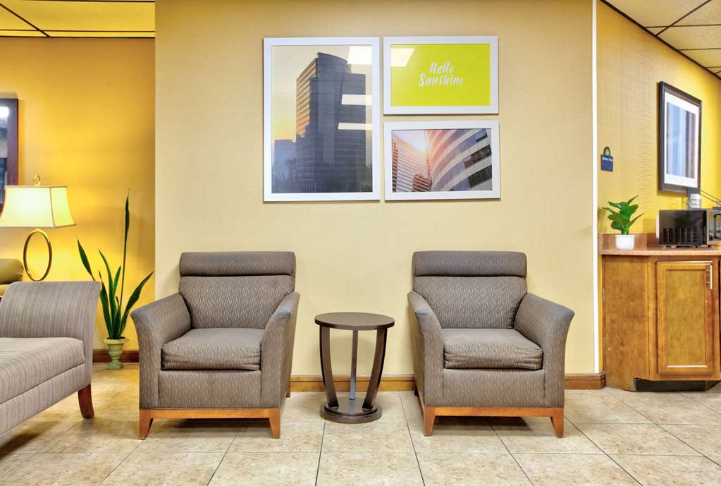 Days Inn by Wyndham Batesville - photo 8