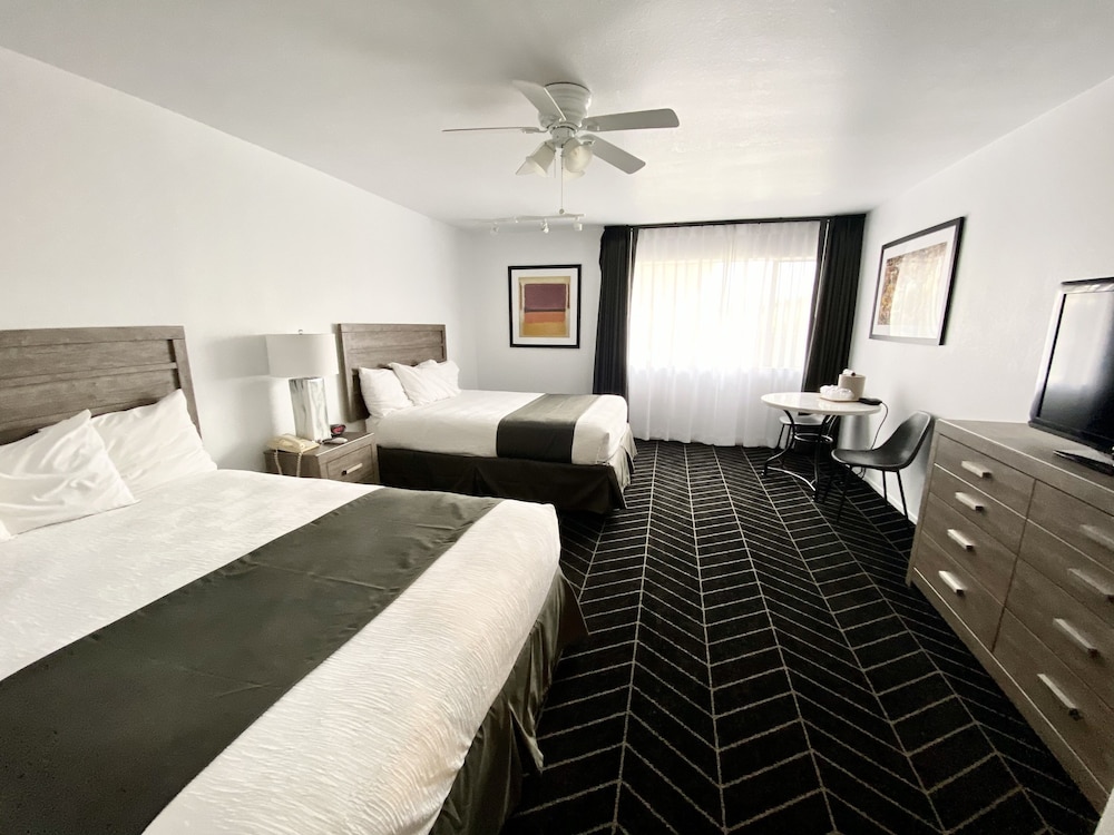 Masterpiece Hotel - photo 10