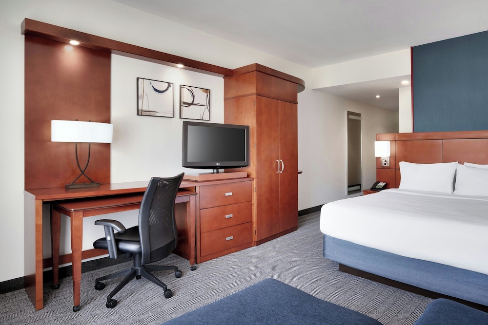 Courtyard by Marriott Houston NASA Clear Lake - photo 15