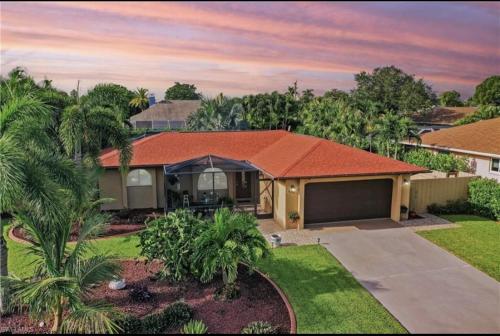 The Heavenly Paradise — 4-Star Luxury Hotel in Cape Coral, United States