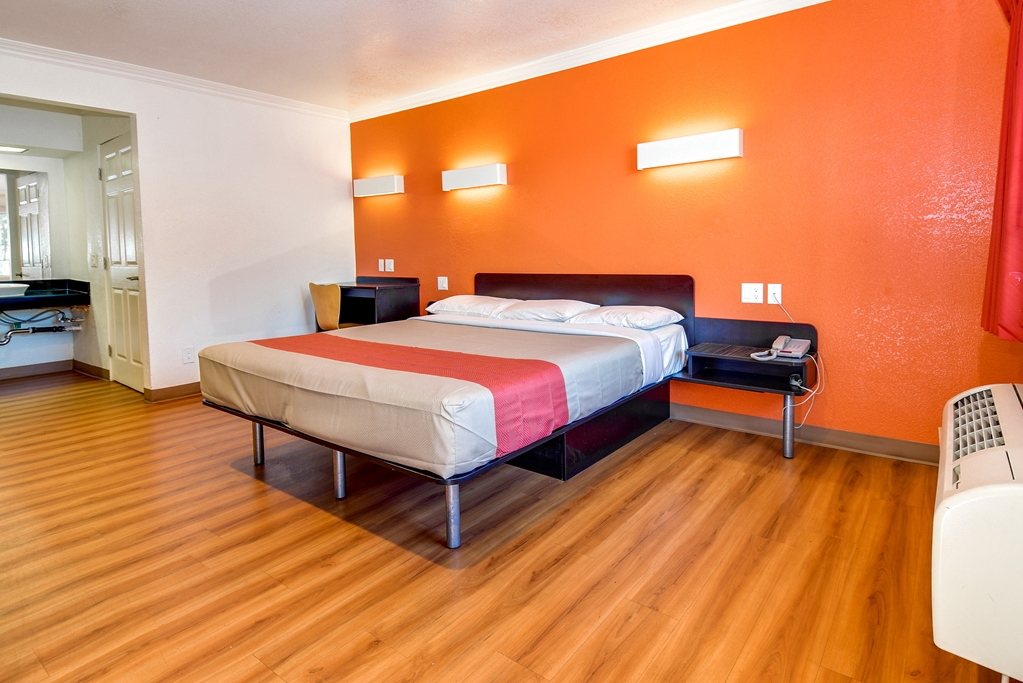 Motel 6 Garden Grove - photo 7