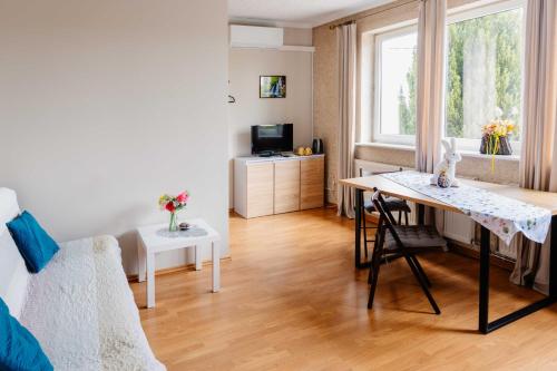 Mira Mira Pokoje Z Widokiem — Chmielno