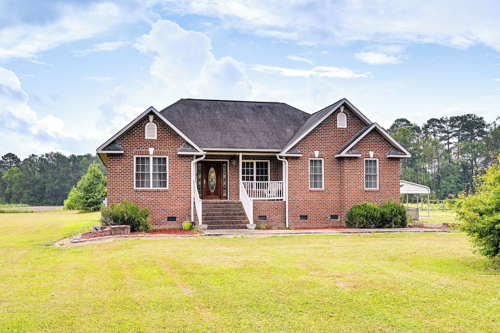 Peaceful North Carolina Getaway w Large Deck pet-friendly hotel River Road