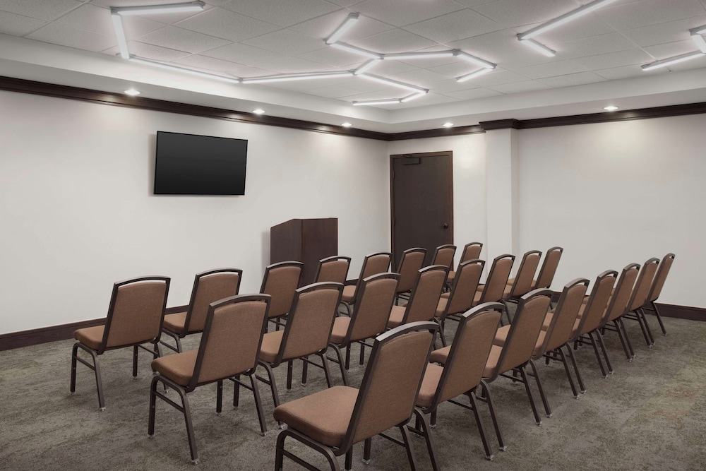 Hilton Garden Inn Granbury - photo 47