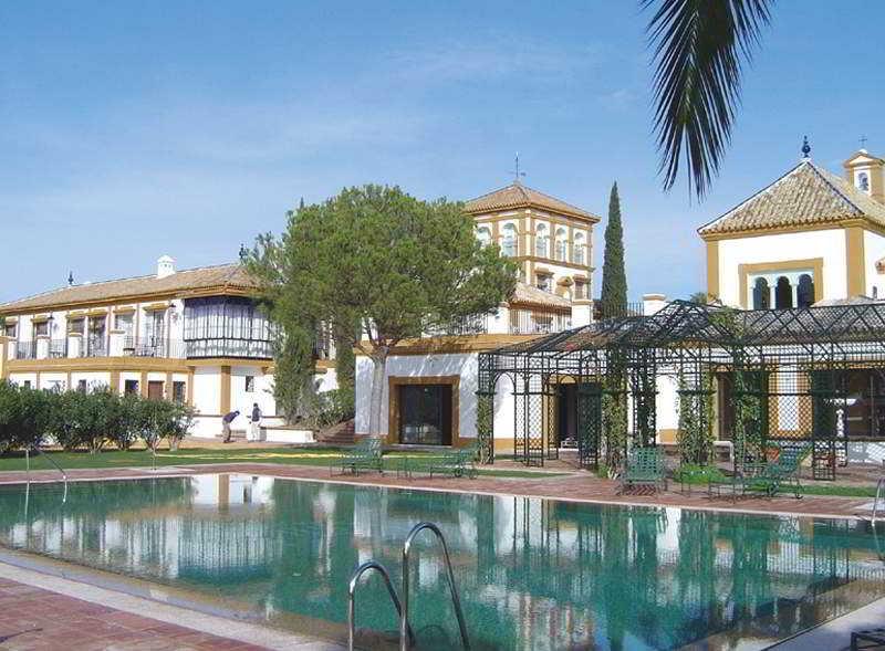 Hotel Cortijo Soto Real — hotel in Utrera