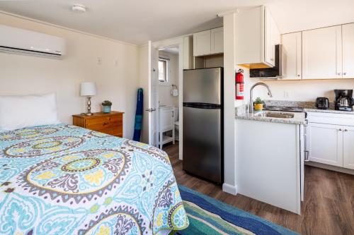 Truro Beach Cottages - photo 64