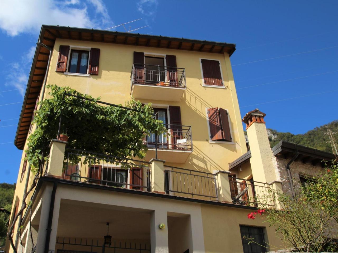 Apartment Formaga 1 by Interhome — 4-Star Luxury Hotel in Gargnano, Italy