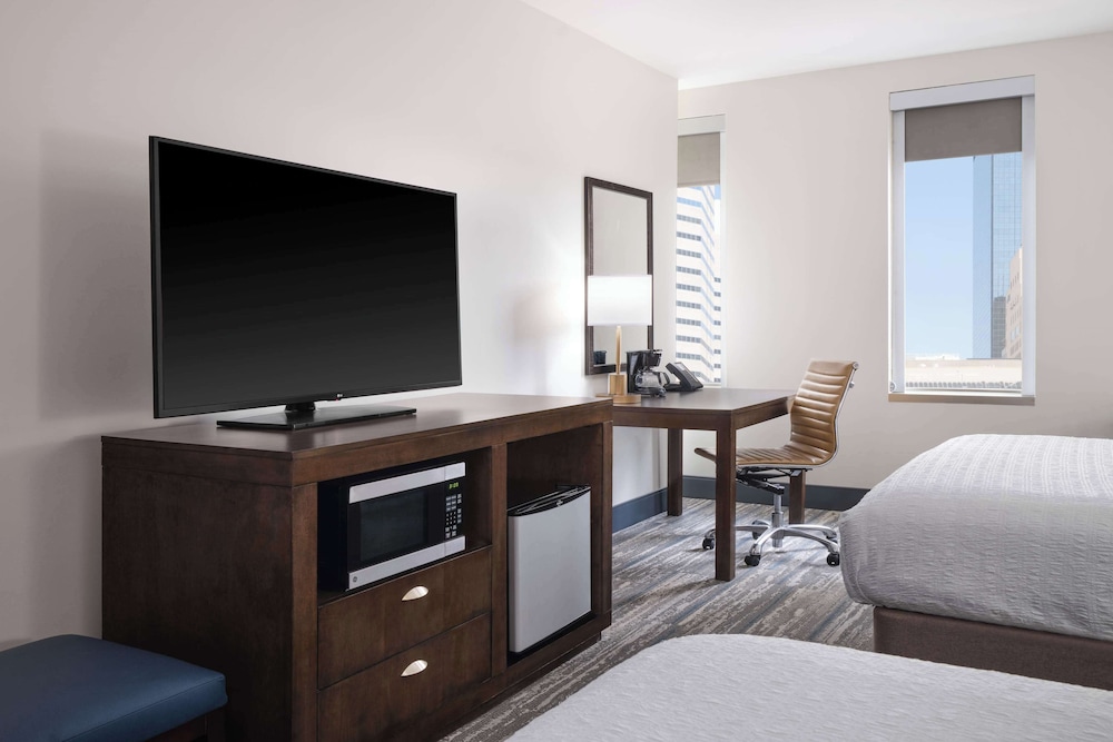 Hampton Inn & Suites Denver Downtown Convention Center - photo 16