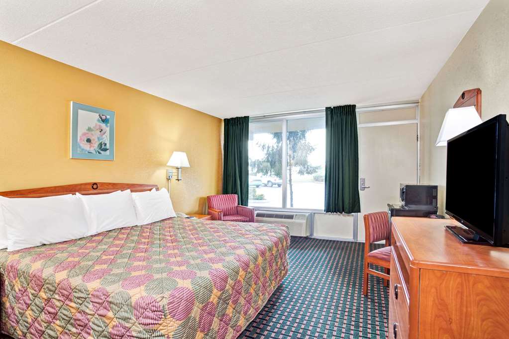 Days Inn by Wyndham Clarksville TN - photo 15