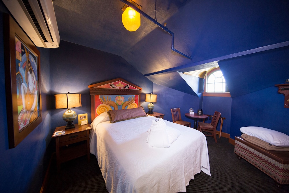 McMenamins Grand Lodge - photo 26