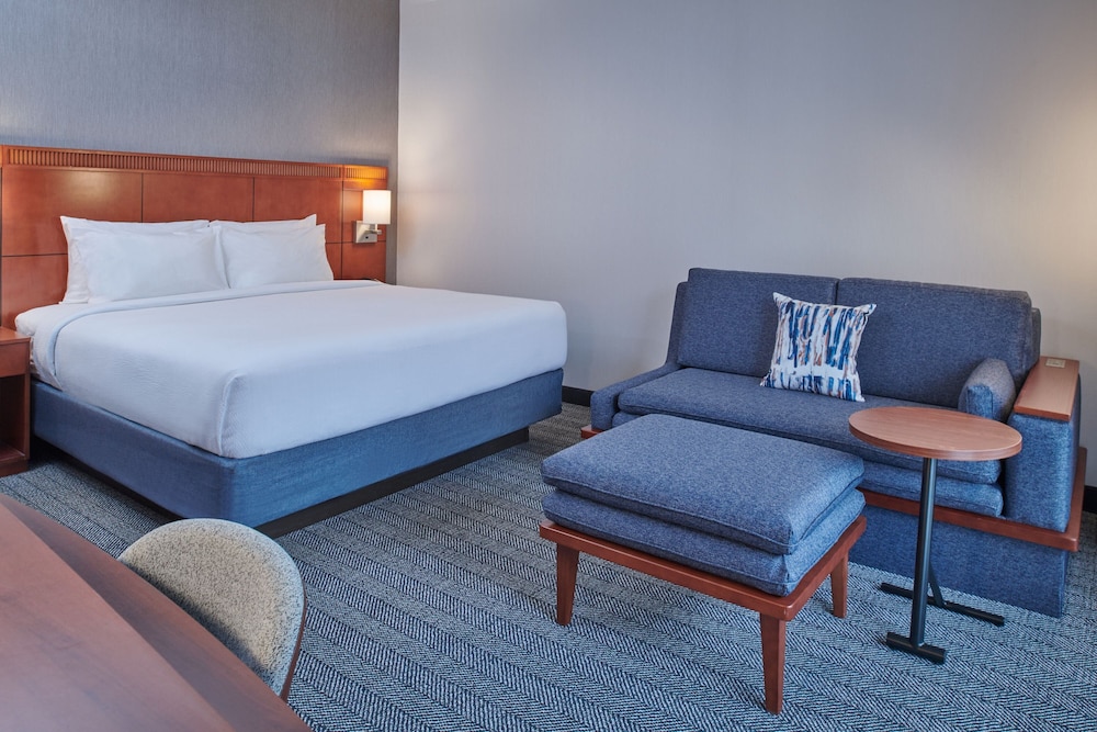 Courtyard by Marriott Detroit Livonia - photo 7