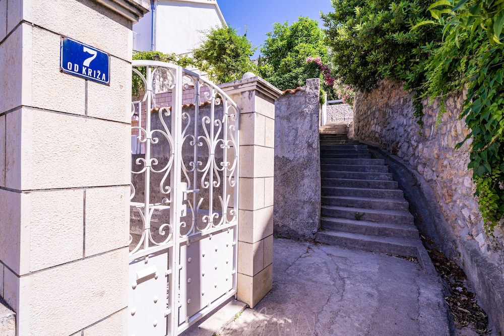 Primary image