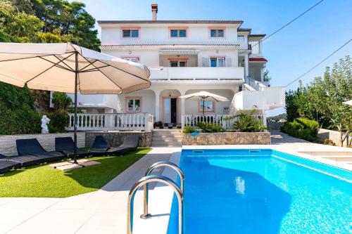 Apartment Kampor 4 — 4-Star Luxury Hotel in Kampor, Croatia