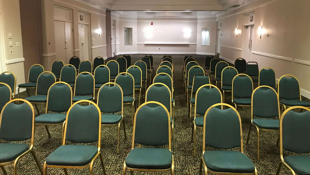 Magnuson Hotel Hattiesburg - photo 47