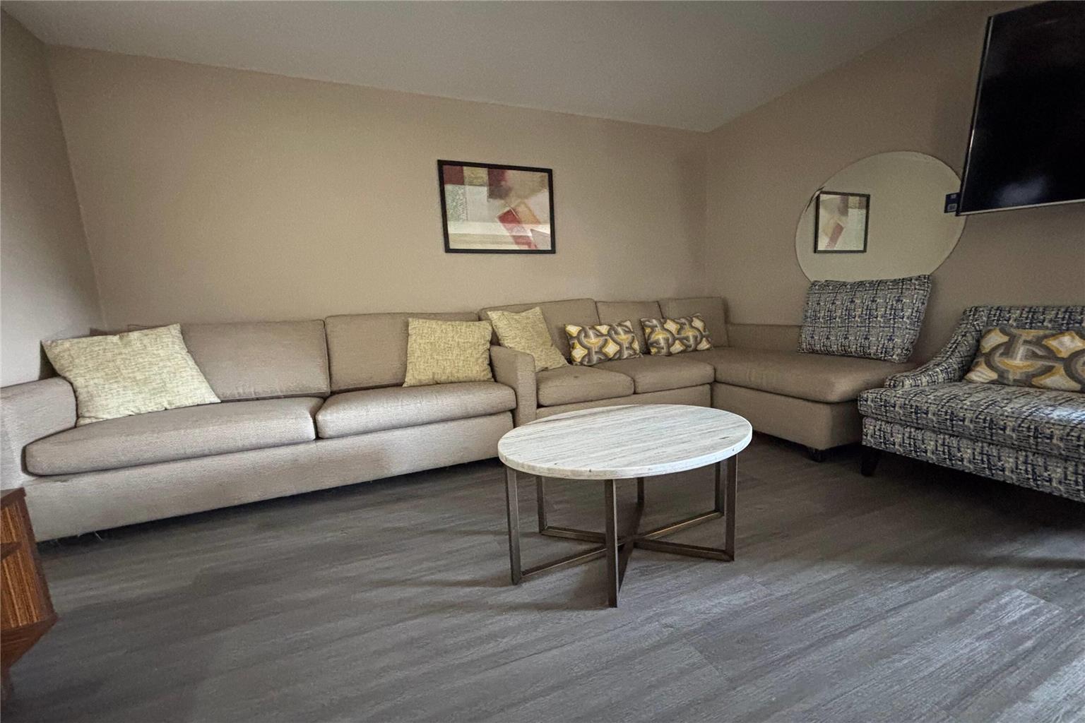 Super 8 by Wyndham Alton - photo 21