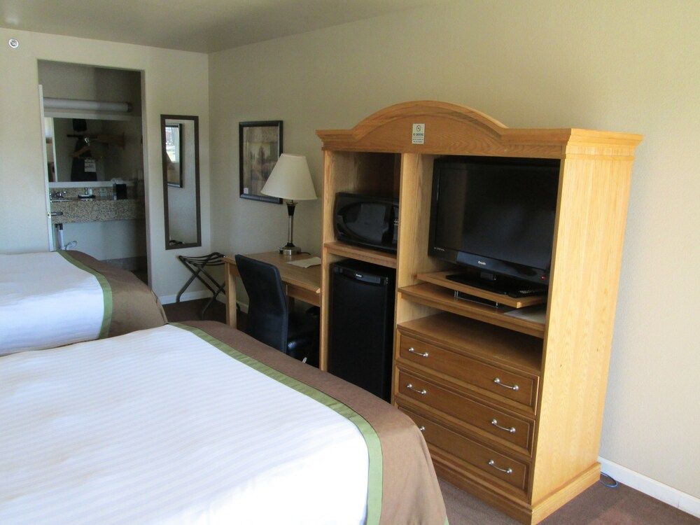 Woodland Inn - photo 12