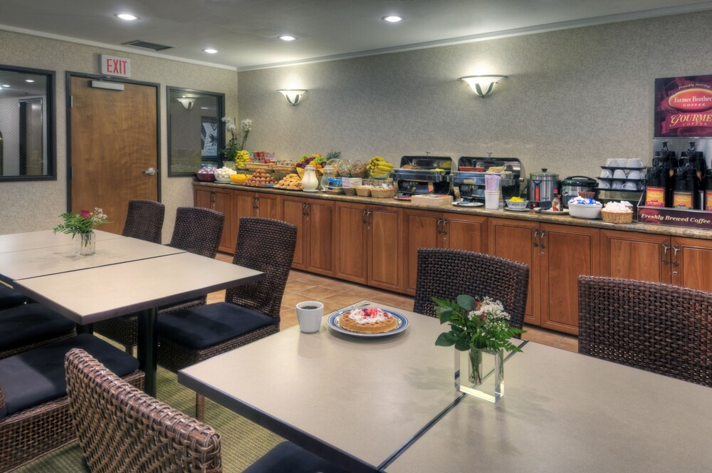 Maple Tree Inn - photo 26