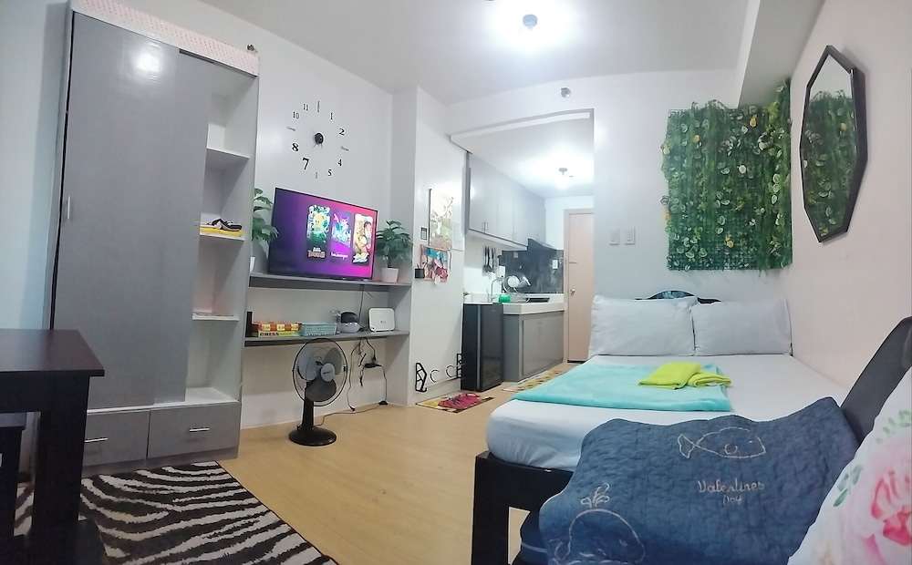 Tum's MPlace Staycation 27th Floor Tower D — 4-Star Luxury Hotel in Manila, Philippines
