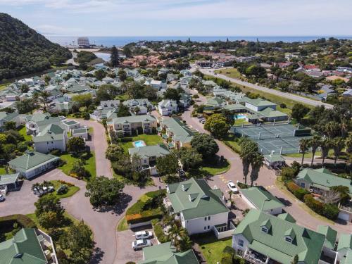 Plettenberg Bay Unit 7 River Club Mews Apartment — 4-Star Luxury Hotel in Plettenberg Bay, South Africa