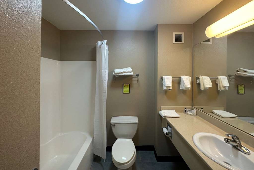 Super 8 by Wyndham Columbia East - photo 20