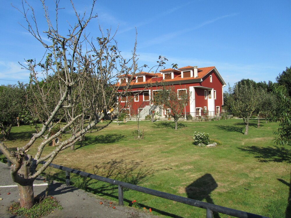 Apartamentos la Higar — 4-Star Luxury Hotel in Llanes, Spain