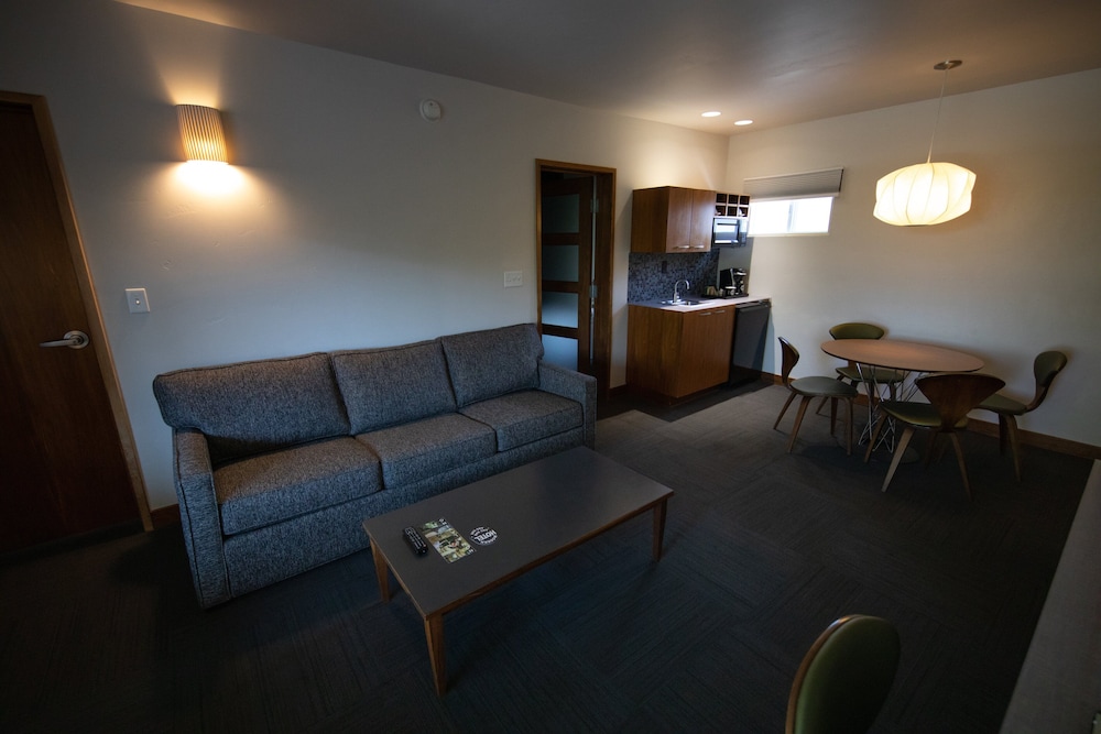Modern Hotel - photo 24