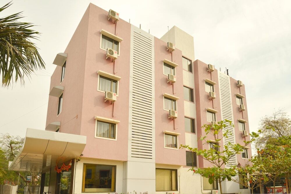 OYO 4316 Hotel Sai Empire in Shirdi, India