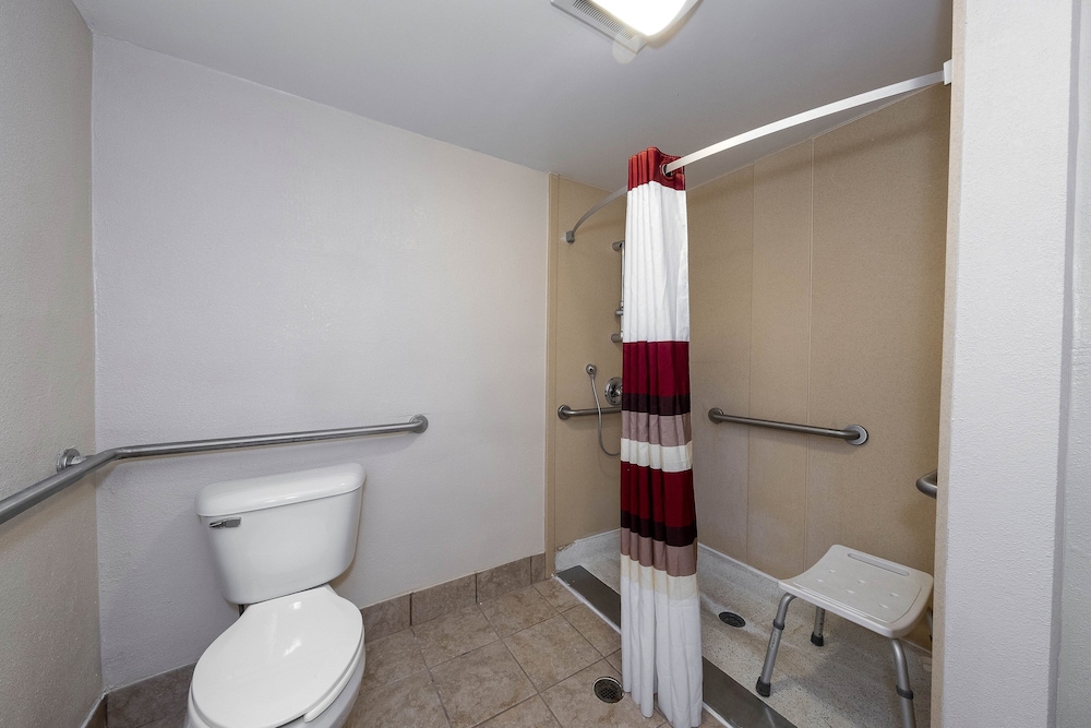 Red Roof Inn Bordentown McGuire AFB - photo 29