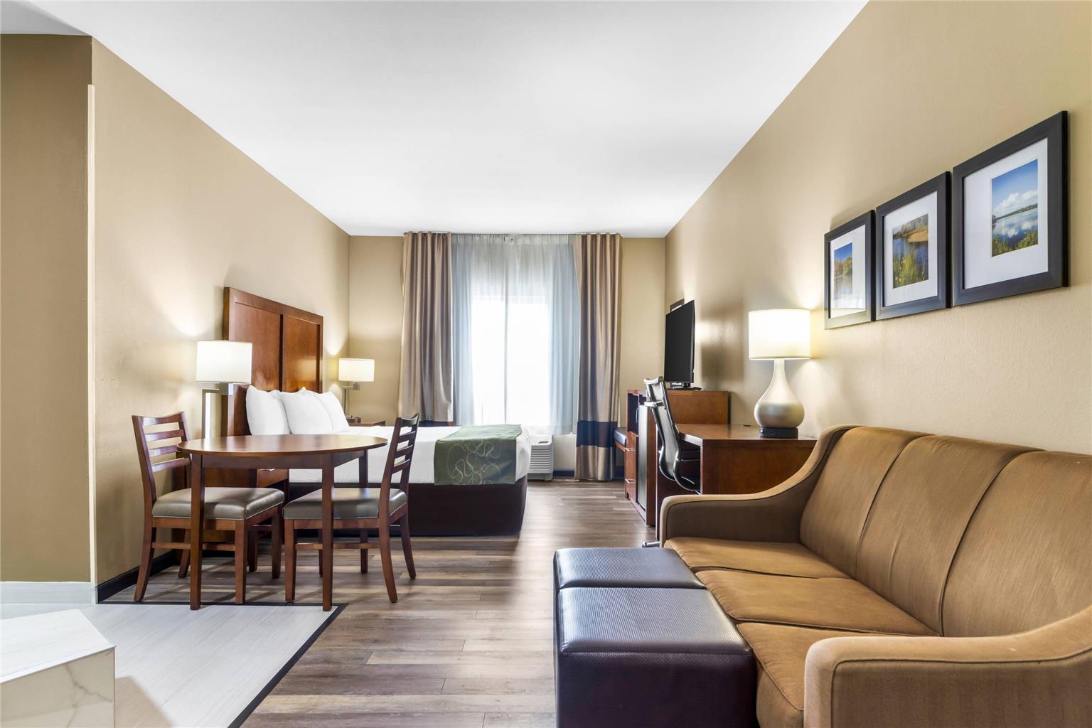 Comfort Suites Mount Vernon - photo 13