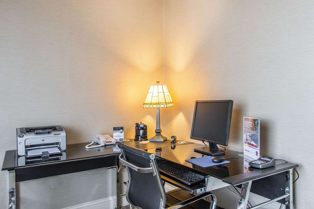 Comfort Suites Richmond - photo 31