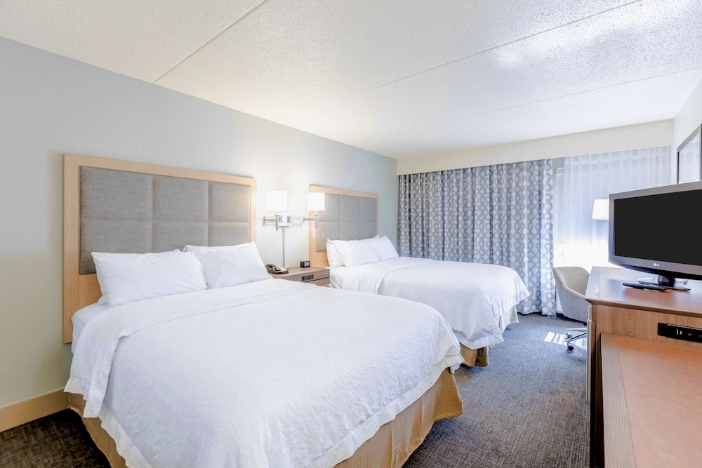 Hampton Inn St. Charles St. Peters - photo 20
