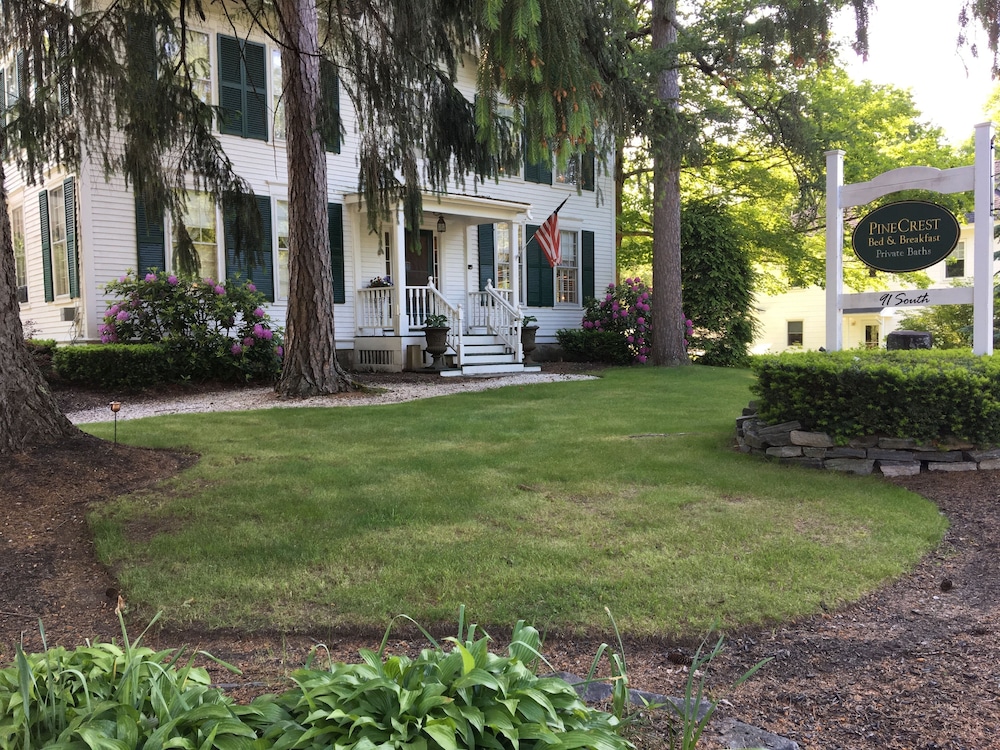 PineCrest Inn - carbon neutral hotel in Gorham