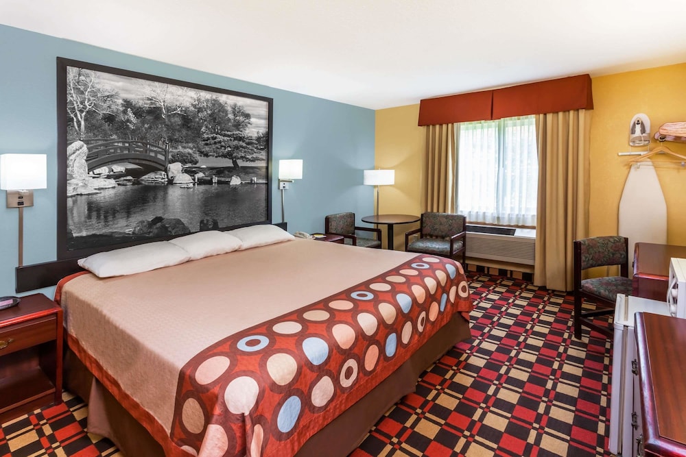 Econo Lodge Chillicothe - photo 8
