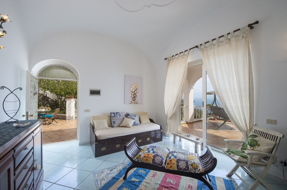 Casa Seaside — 4-Star Luxury Hotel in Praiano, Italy
