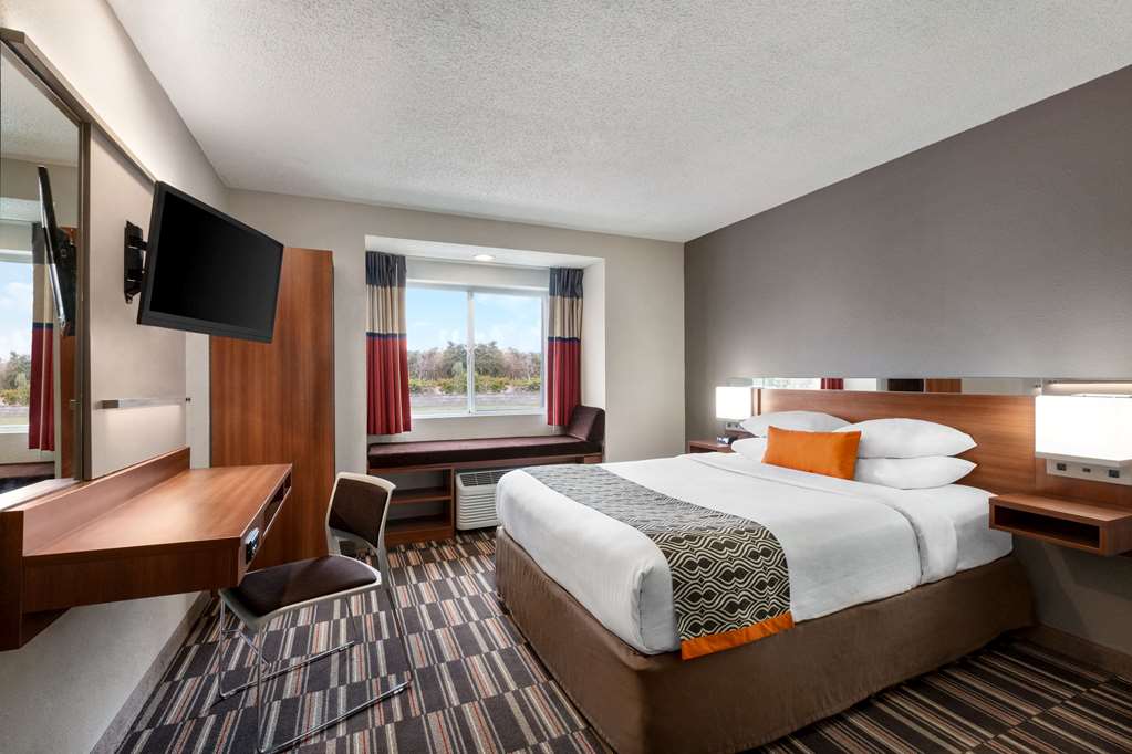 Microtel Inn & Suites by Wyndham Tifton - photo 12