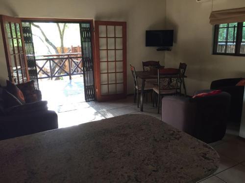 Migrate Bush House — 4-Star Luxury Hotel in Nelspruit, South Africa