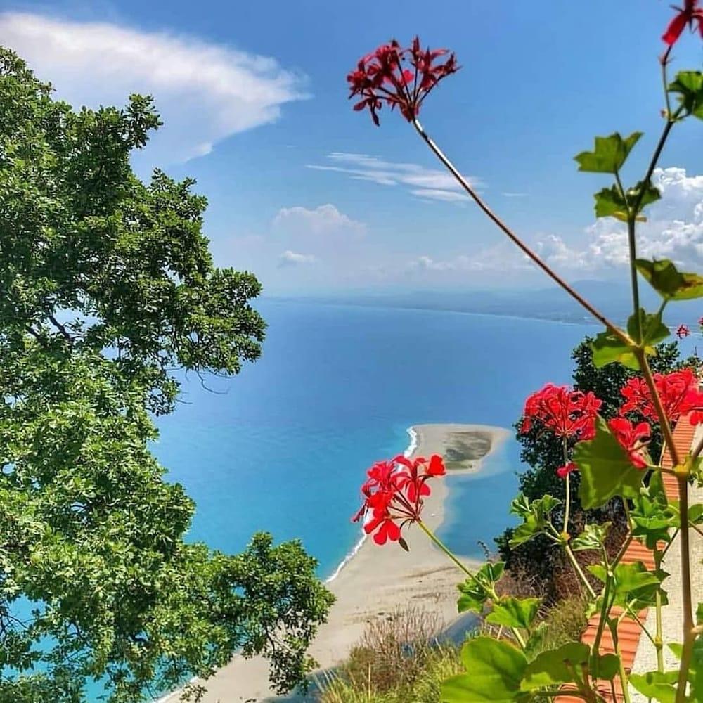 B&B Tonnarella Beach — 4-Star Luxury Hotel in Furnari, Italy