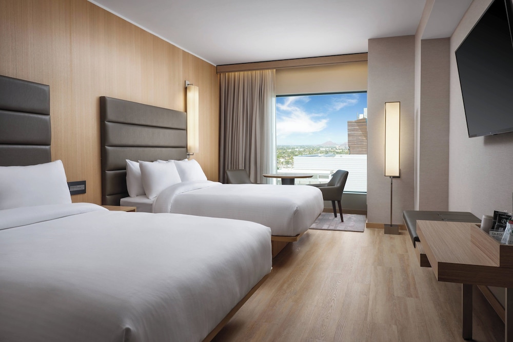 AC Hotel by Marriott Phoenix Downtown - photo 8
