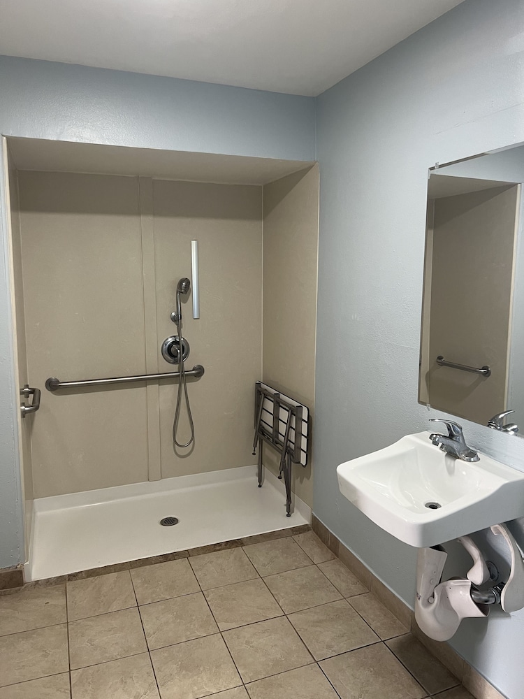 Travel Inn Gilroy - photo 14