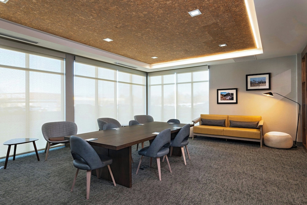 TownePlace Suites by Marriott Albuquerque Uptown - photo 32