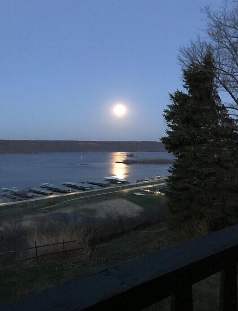 Eagle View Motel & Retreat - photo 17
