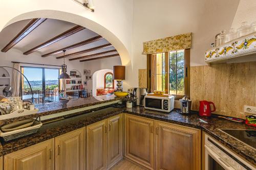 Villa Buen Lugar — 4-Star Luxury Hotel in Callosa D'en Sarria, Spain