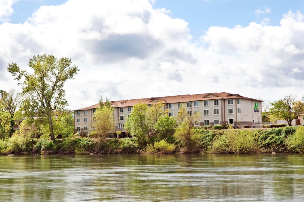 Holiday Inn Express Corvallis On the River by IHG - photo 53