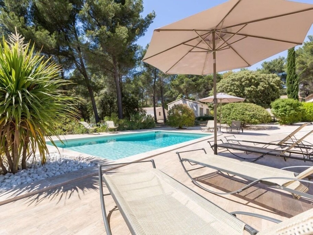 Les Mazets du Luberon — hotel in Puget-Sur-Argens